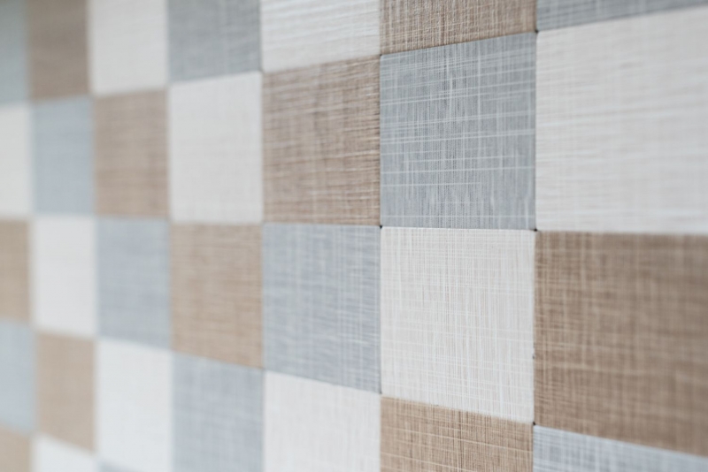 Muestra de mano mosaico azulejo backsplash autoadhesivo aluminio crema beige gris metal aspecto textil MOS200-2622_m