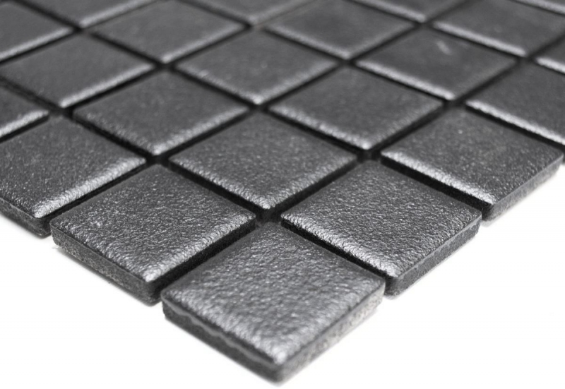 Muestra de mano azulejo de mosaico SLIP RESISTENTE DUCHA SUAVE NEGRO MOS18-0311-R10_m