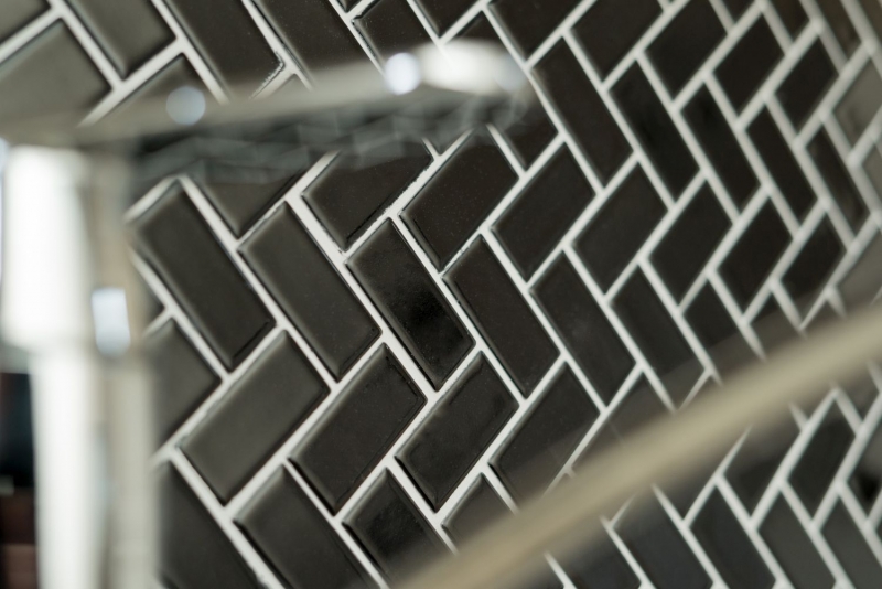 Mosaico de cerámica en espiga negro brillante mosaico azulejo backsplash MOS24-CHB6BG_f