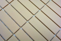 Muestra de mano mosaico azulejo cerámica barras beige claro sin esmaltar MOS24B-1211-R10_m