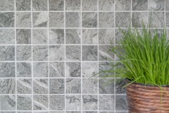 Muestra de mano mosaico azulejo piedra natural aspecto gris estructura baño azulejo backsplash MOS16-HWA4GY_m