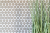 Muestra de mano mosaico ECO Reciclaje GLAS Hexágono Esmalte crema mate MOS140-HX13C_m