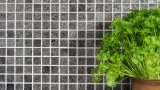 Muestra de mano mosaico azulejo Mosaico de vidrio translúcido Estructura de cristal negro MOS63-CM-4BL12_m